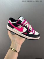 NIKE DUNK SB LOW