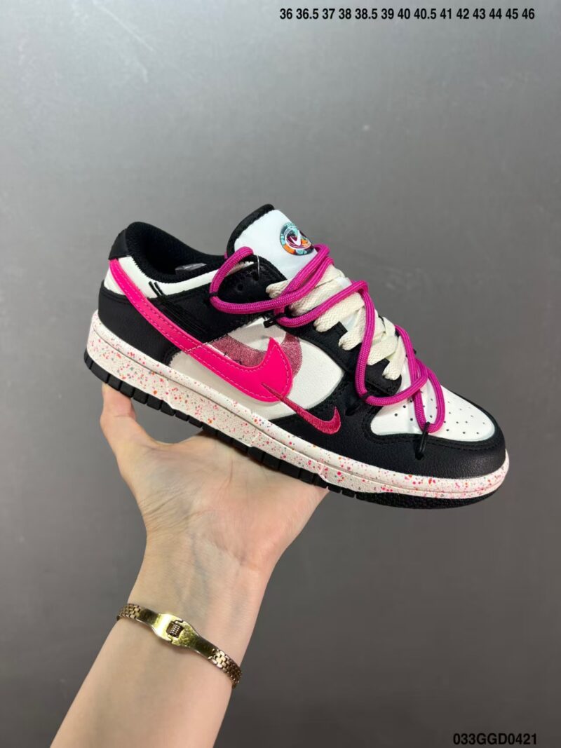 NIKE DUNK SB LOW